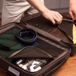 Horizn Studios H6 Essential Check-In Trolley M Glossy Night Blue -Samsonit Koffers Winkel image 1444