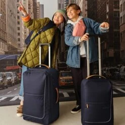 Satch Flow S Cabin Size Trolley Pure Navy -Samsonit Koffers Winkel image 565